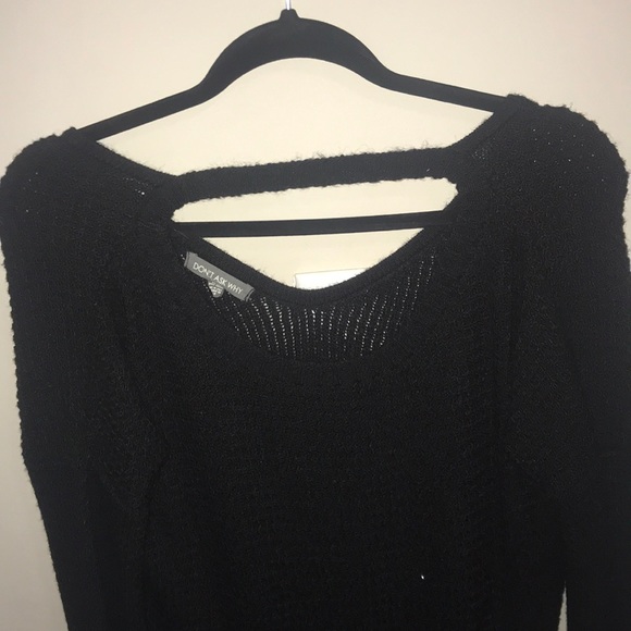 Black Sweater - Picture 3 of 3